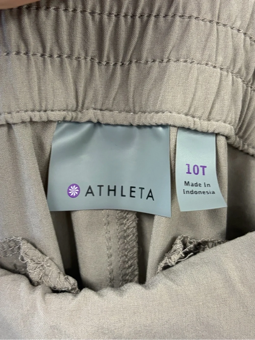 Athleta Chelsea Wide Leg Lightweight Athleisure Travel Pants Tan Size 10T